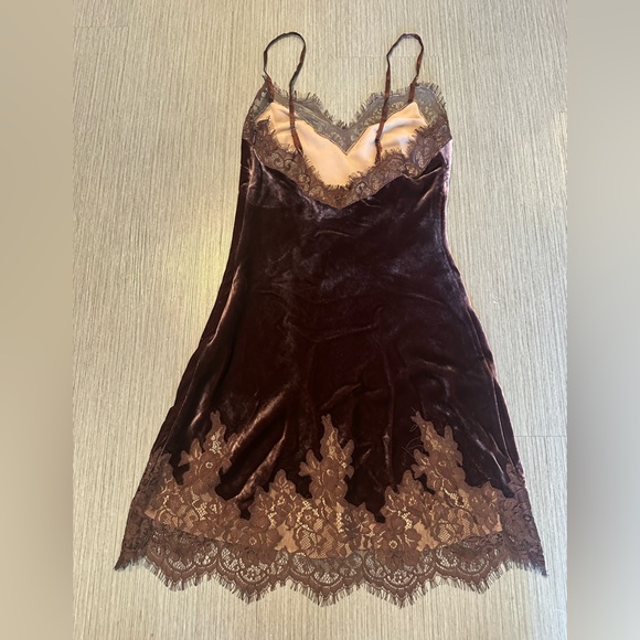 NWT Reformation Mahogany  Lace Velvet Dress - Picture 6 of 6